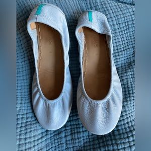 Tieks in Cool Grey - Size 8